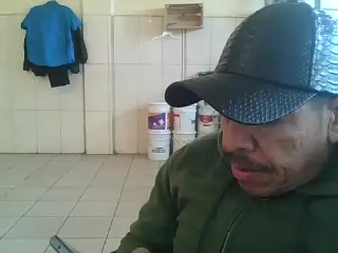 Snapshot of Oskr2024XXX chatting on January 17, 2025, 3:43 pm Oskr2024XXX online show from January 17, 2025, 3:43 pm