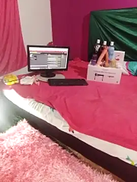 Kaissy dollts online show from April 15, 2026, 8:32 am