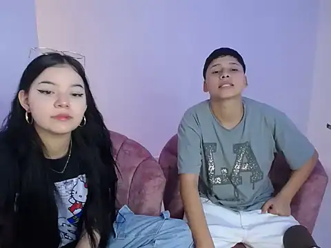 girlssextwo online show from April 14, 2026, 3:18 pm