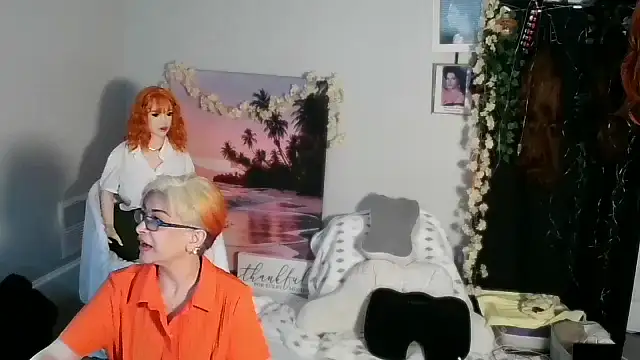 ZorynaDollHouse online show from June 10, 2026, 11:24 pm