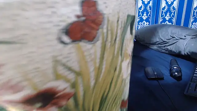 Snapshot of YummyBrownyxx chatting on June 30, 2026, 6:31 pm YummyBrownyxx online show from June 30, 2026, 6:31 pm