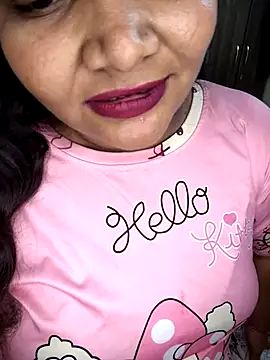 Snapshot of Lusi_G chatting on April 14, 2026, 8:15 pm Lusi G online show from April 14, 2026, 8:15 pm