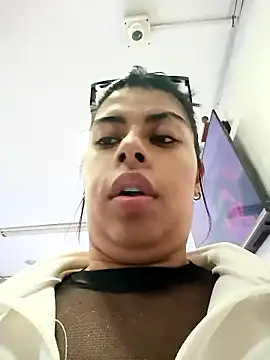 Snapshot of SOFIA-11_ chatting on June 11, 2026, 12:47 pm SOFIA-11 online show from June 11, 2026, 12:47 pm