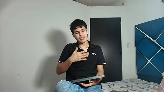 EdwinBoys online show from June 26, 2026, 1:04 pm