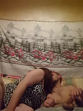 DuoVelvet online show from April 15, 2026, 8:42 pm