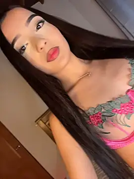  mia ferrer online show from June 29, 2026, 9:59 pm