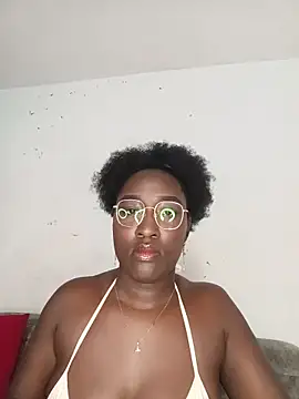 KaleaEbony online show from May 5, 2026, 2:19 am