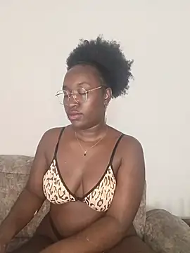KaleaEbony online show from May 9, 2026, 6:40 am