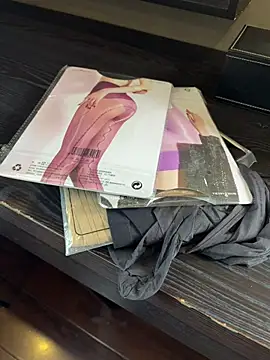 Snapshot of XiaoHonger chatting on April 16, 2026, 6:58 am XiaoHonger online show from April 16, 2026, 6:58 am