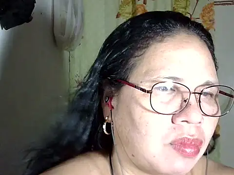 HottyCurlyPeanut online show from May 4, 2026, 4:25 pm