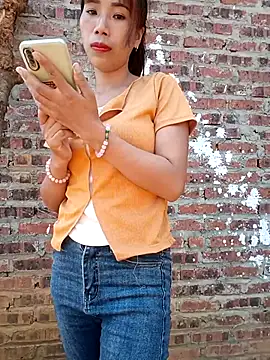 Elena Mia online show from May 15, 2026, 11:34 pm