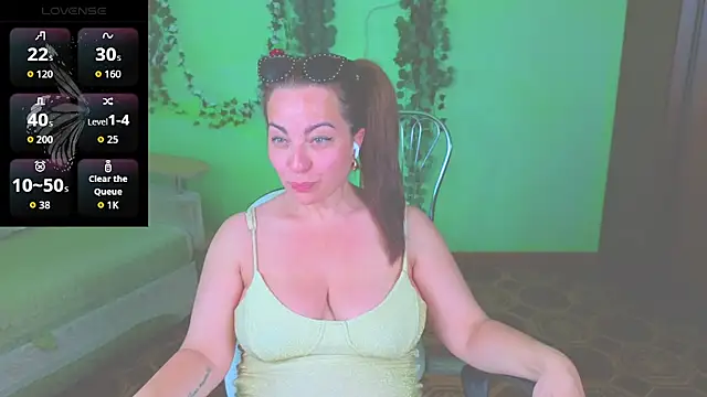 Snapshot of Zoe_Zephyr chatting on June 19, 2026, 6:40 am Zoe Zephyr online show from June 19, 2026, 6:40 am