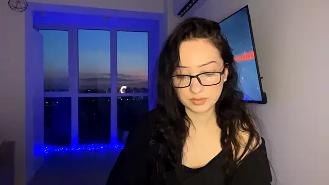 Snapshot of Meow_Alika chatting on May 5, 2026, 5:32 pm Meow Alika online show from May 5, 2026, 5:32 pm