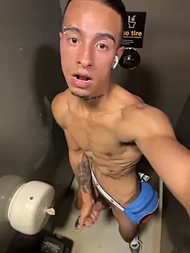 willclayy online show from May 11, 2026, 4:04 pm