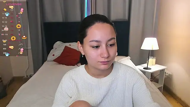 AndreaJohnsons online show from July 6, 2026, 1:13 am