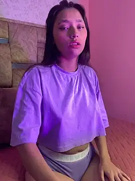 Snapshot of Zoe_pink14 chatting on April 16, 2026, 1:34 pm Zoe pink14 online show from April 16, 2026, 1:34 pm