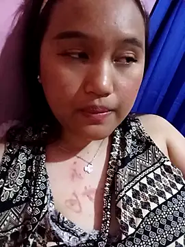 heyitsnana online show from April 15, 2026, 8:20 pm