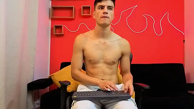 LeoTease online show from May 15, 2026, 3:13 am