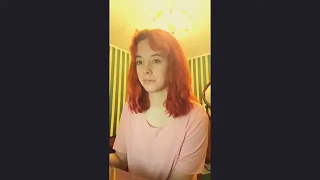amberrrdolll  online show from May 4, 2026, 11:01 pm
