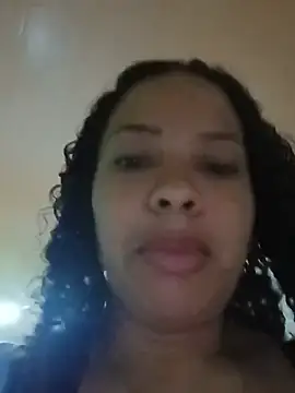 DivaCaliente1 online show from June 26, 2026, 4:33 pm