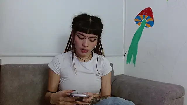 giulietta monsalve online show from July 24, 2026, 2:42 am