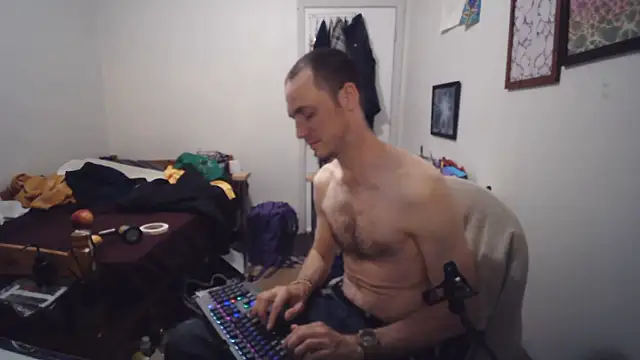 JohnnyMoves online show from June 15, 2026, 2:14 am