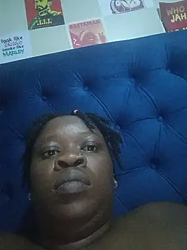 Snapshot of PrettyMissB chatting on June 11, 2026, 3:37 am PrettyMissB online show from June 11, 2026, 3:37 am