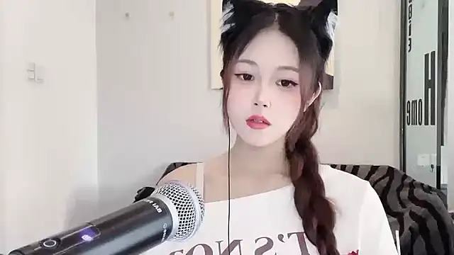 KiKi-011 online show from May 31, 2026, 7:15 am