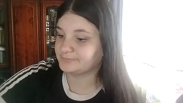 BeatriceMolands online show from May 16, 2026, 7:27 am