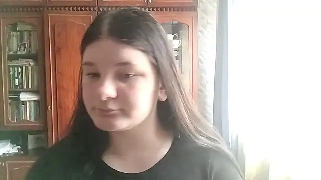 BeatriceMolands online show from May 19, 2026, 1:39 pm