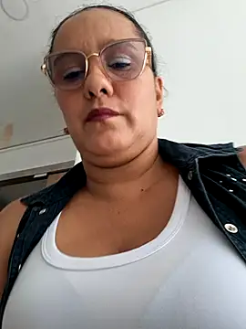 Samanta-42 online show from May 4, 2026, 1:40 pm