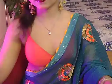 Snapshot of bold-fareen chatting on May 17, 2026, 4:25 pm bold-fareen online show from May 17, 2026, 4:25 pm