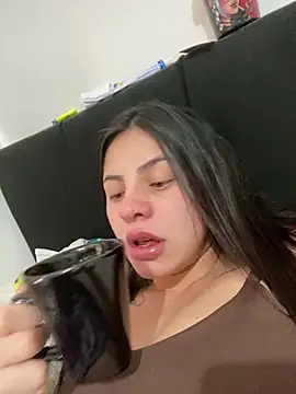 Livia-cortez online show from July 18, 2026, 12:20 pm