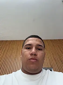 Snapshot of Patricio_02 chatting on May 23, 2026, 4:11 pm Patricio 02 online show from May 23, 2026, 4:11 pm