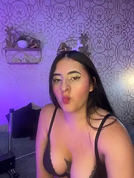 Maggiee 1 online show from June 10, 2026, 7:57 pm
