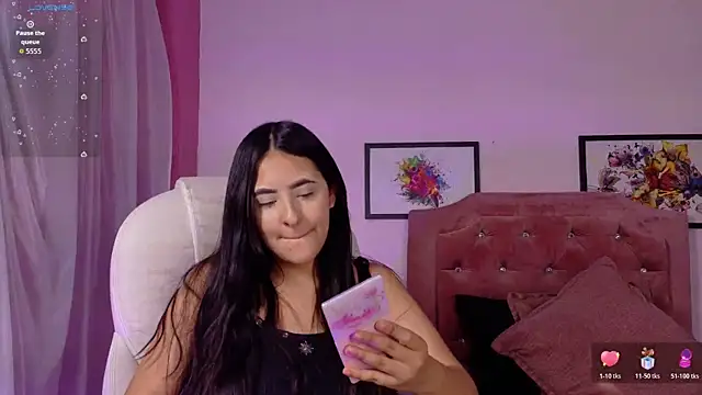 Snapshot of Maggiee_1 chatting on June 25, 2026, 7:18 pm Maggiee 1 online show from June 25, 2026, 7:18 pm