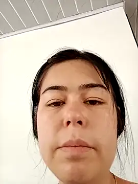 julietaflame online show from April 22, 2026, 8:10 pm