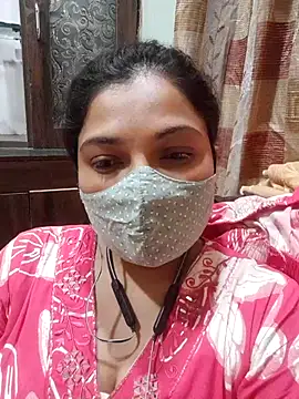 Alinna00 online show from April 21, 2026, 5:50 pm