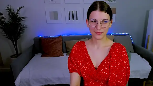 AnnaThorne online show from April 22, 2026, 10:06 am