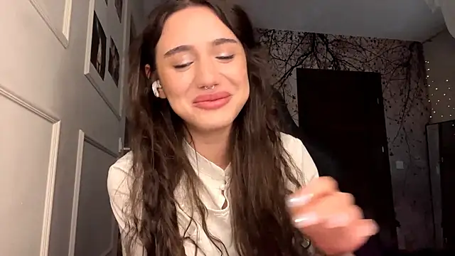 PamelaFougere online show from April 20, 2026, 10:18 am