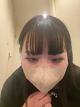 HoodingAlar online show from April 18, 2026, 1:48 pm