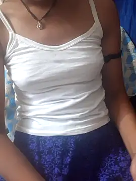 Snapshot of Kamini_rani chatting on April 25, 2026, 8:17 pm Kamini rani online show from April 25, 2026, 8:17 pm
