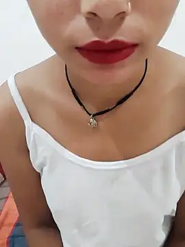 Snapshot of Kamini_rani chatting on May 4, 2026, 8:27 pm Kamini rani online show from May 4, 2026, 8:27 pm
