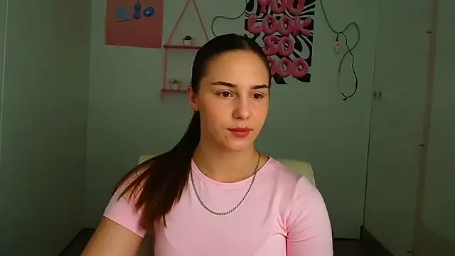 Snapshot of Kyara_ra chatting on July 8, 2026, 5:23 am Kyara ra online show from July 8, 2026, 5:23 am
