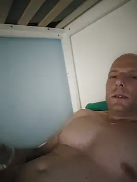 V4L389 online show from August 1, 2026, 1:16 am