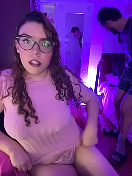 AliceMtz online show from June 5, 2026, 12:28 am