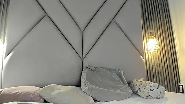 lolabunnysc online show from May 29, 2026, 12:14 pm