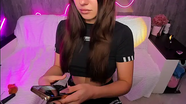 Elle goldman online show from June 23, 2026, 4:05 pm