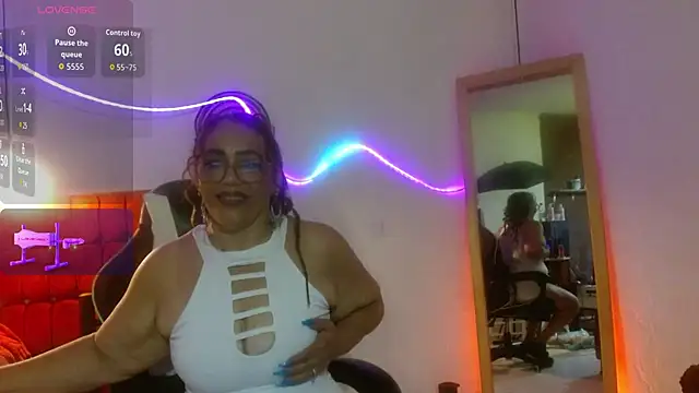 Sweet-Mommy-Milf online show from May 3, 2026, 3:45 am