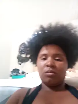 nikiselena online show from April 17, 2026, 10:35 pm